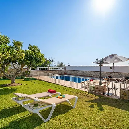 Lola Exotica Nerja