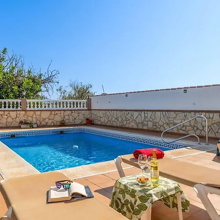 Lola Exotica Villa *