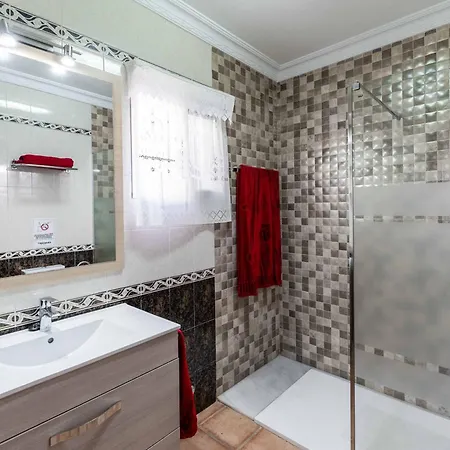 Lola Exotica Villa Nerja