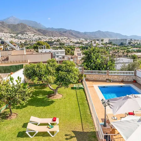 Lola Exotica Villa *