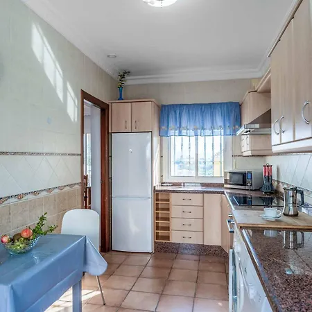 Lola Exotica Villa *